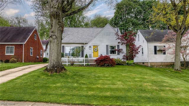 1824 Sackett Avenue, Cuyahoga Falls, OH 44223