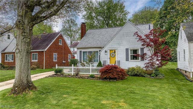 1824 Sackett Avenue, Cuyahoga Falls, OH 44223