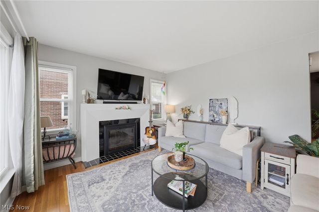 1824 Sackett Avenue, Cuyahoga Falls, OH 44223