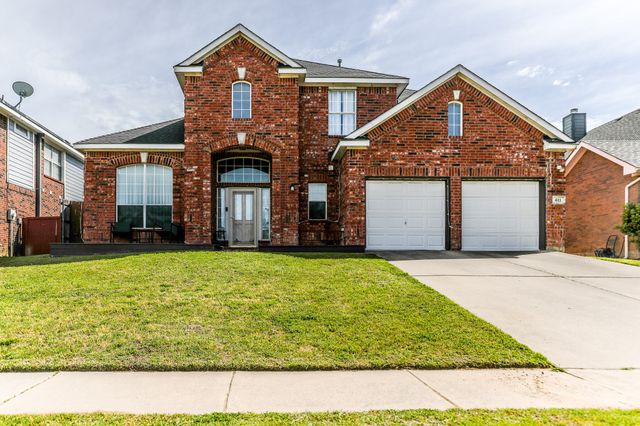 611 Laura Lane, Grand Prairie, TX 75052