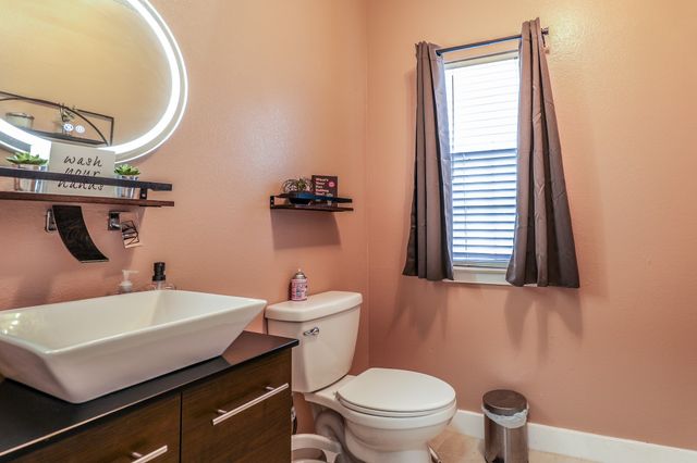 611 Laura Lane, Grand Prairie, TX 75052