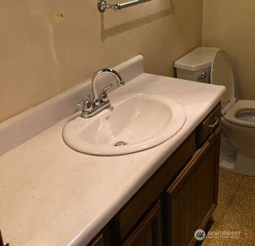 10 Moose Road, Quilcene, WA 98376