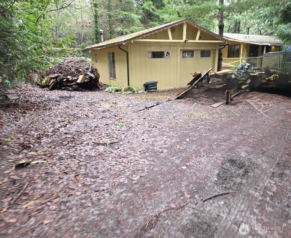 10 Moose Road, Quilcene, WA 98376