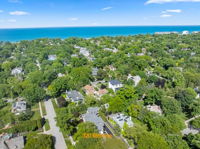 320 Melrose Avenue, Kenilworth, IL 60043