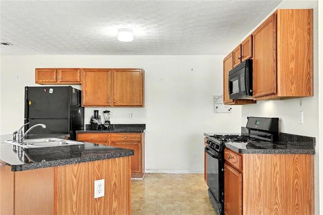 135 Rankin Circle, Mcdonough, GA 30253