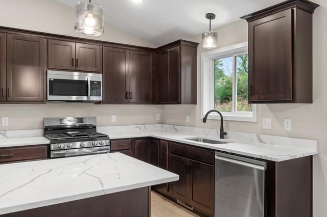 1005 Misty Meadow Boulevard, Buffalo, MN 55313
