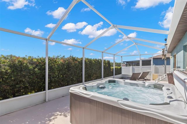 10515 CARLOWAY HILLS DRIVE, Wimauma, FL 33598