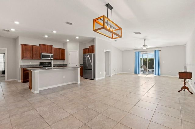 10515 CARLOWAY HILLS DRIVE, Wimauma, FL 33598