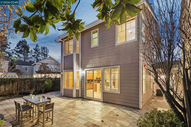 247 Abigail Cir, Danville, CA 94506