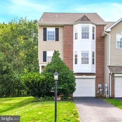 74 HUNT CLUB DR, Collegeville, PA 19426