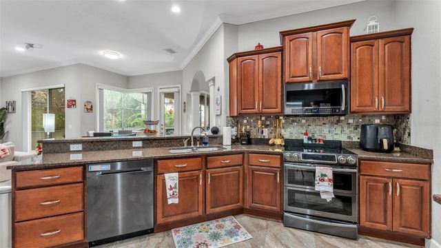 227 VIOLA DRIVE, Auburndale, FL 33823