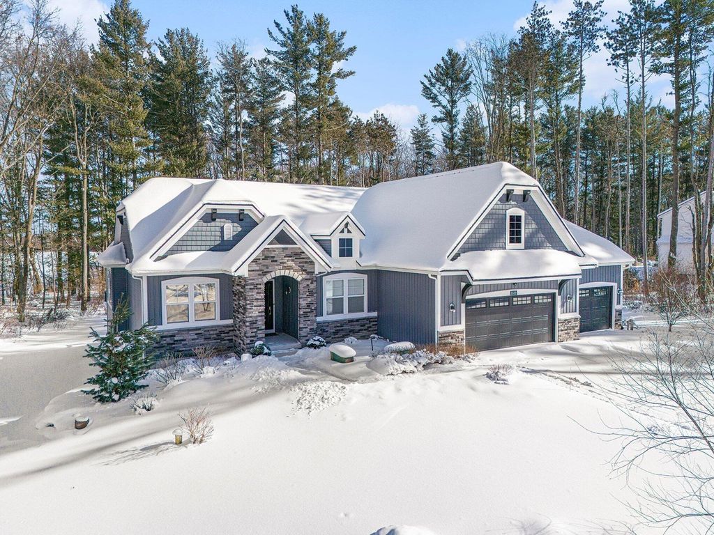 8609 Bentham Court Ne, Courtland Twp, MI 49341