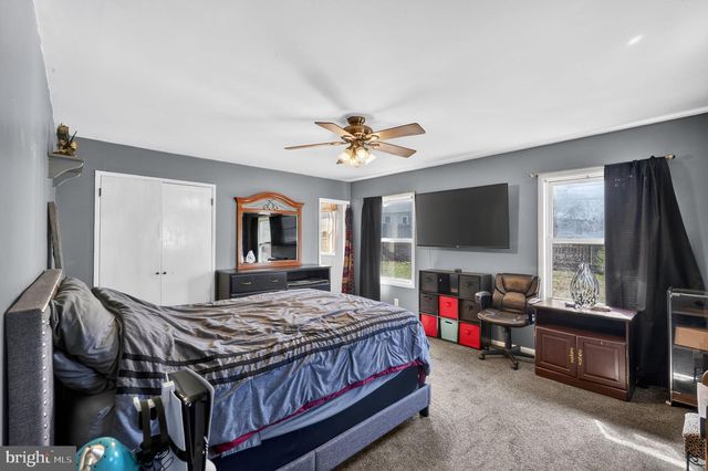 103 DAFFODIL LN, Levittown, PA 19055