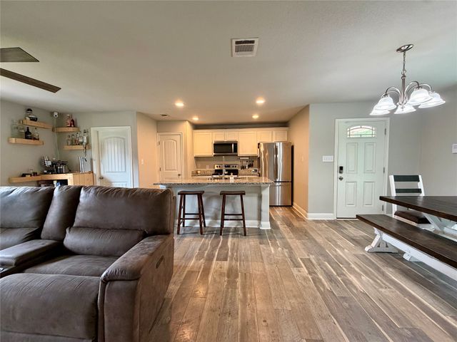 619 Mansfield Road, Cleburne, TX 76031