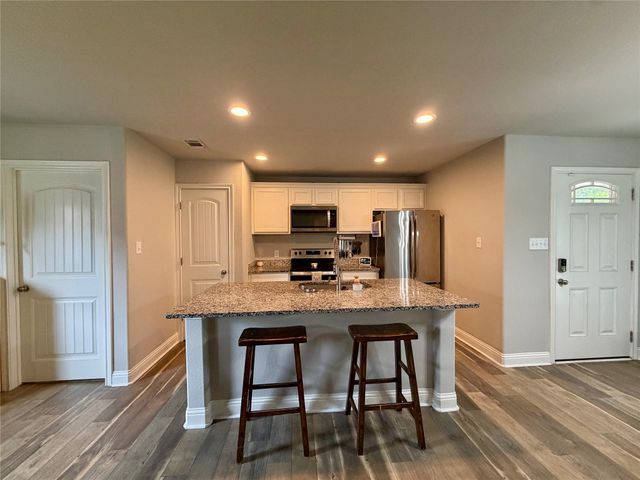 619 Mansfield Road, Cleburne, TX 76031