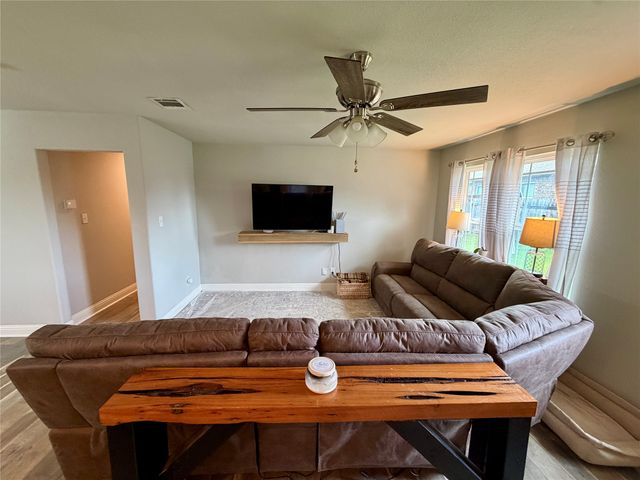619 Mansfield Road, Cleburne, TX 76031