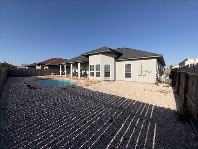 15806 Lindo, Corpus Christi, TX 78418