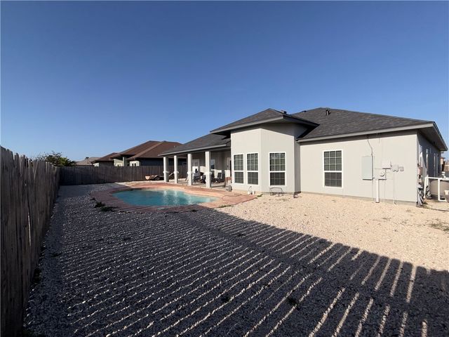 15806 Lindo, Corpus Christi, TX 78418