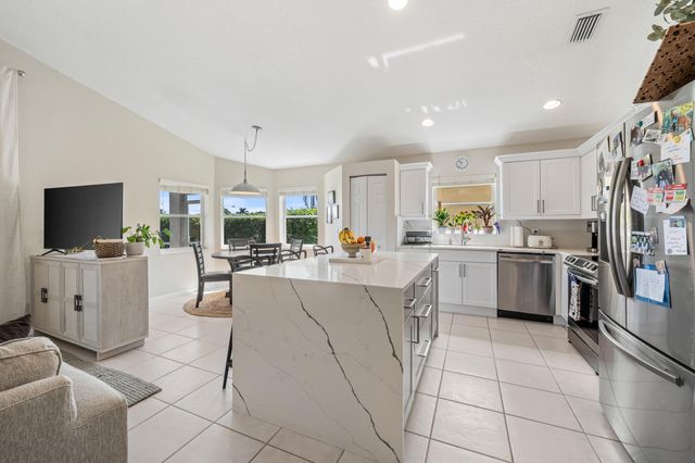 3817 Miramontes Circle, Wellington, FL 33414
