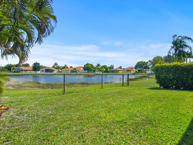 3817 Miramontes Circle, Wellington, FL 33414