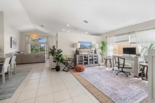 3817 Miramontes Circle, Wellington, FL 33414