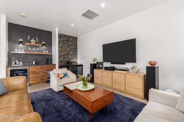 1109 W LYNWOOD Street, Phoenix, AZ 85007