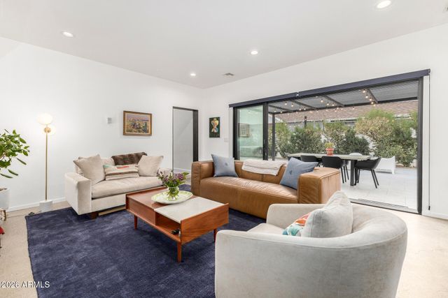 1109 W LYNWOOD Street, Phoenix, AZ 85007