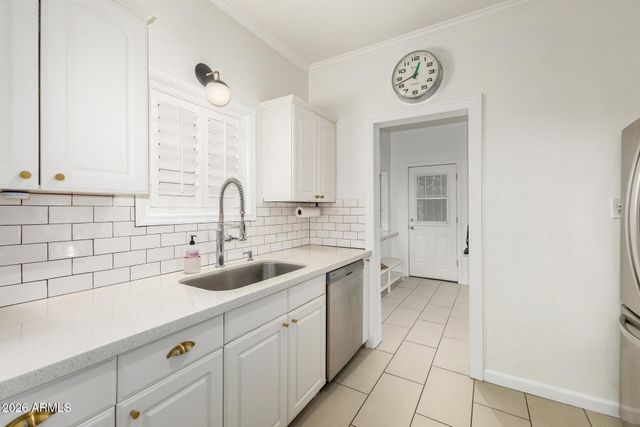 1109 W LYNWOOD Street, Phoenix, AZ 85007