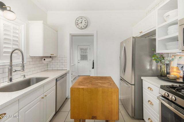 1109 W LYNWOOD Street, Phoenix, AZ 85007