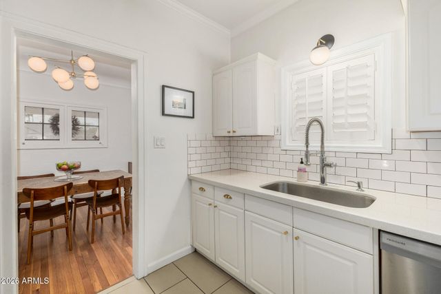 1109 W LYNWOOD Street, Phoenix, AZ 85007