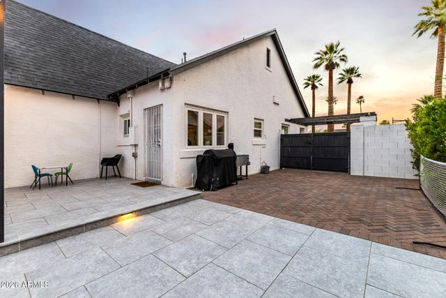 1109 W LYNWOOD Street, Phoenix, AZ 85007