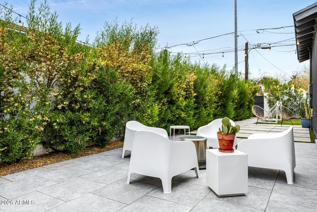 1109 W LYNWOOD Street, Phoenix, AZ 85007