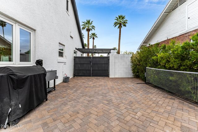 1109 W LYNWOOD Street, Phoenix, AZ 85007