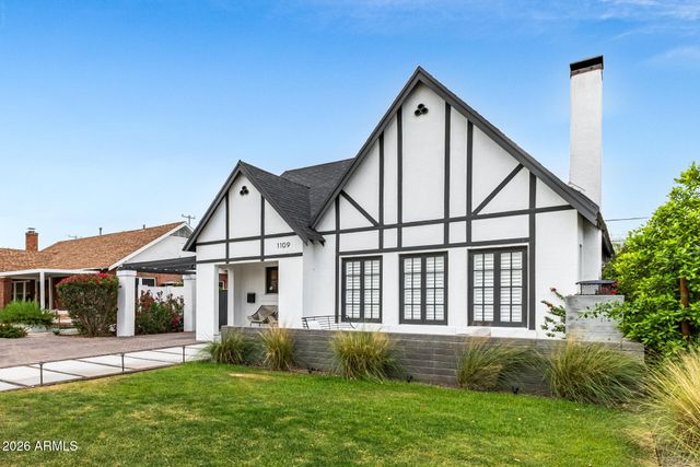 1109 W LYNWOOD Street, Phoenix, AZ 85007