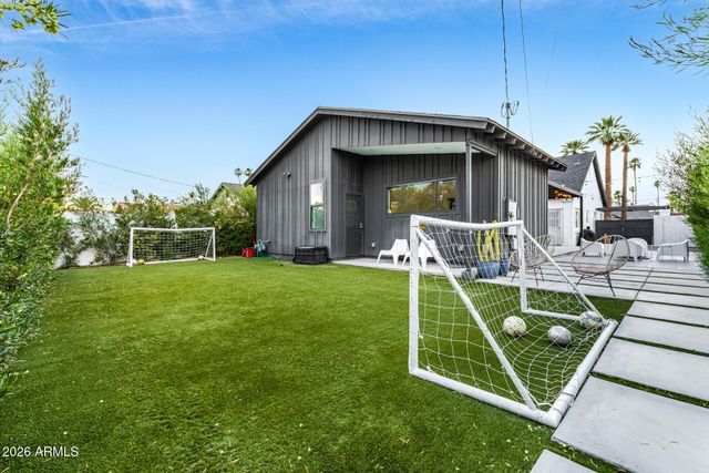 1109 W LYNWOOD Street, Phoenix, AZ 85007