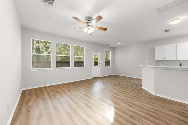 211 N Burberry Park Circle, The Woodlands, TX 77382