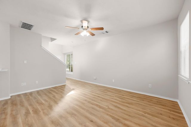 211 N Burberry Park Circle, The Woodlands, TX 77382