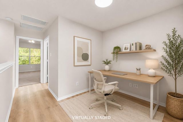 211 N Burberry Park Circle, The Woodlands, TX 77382