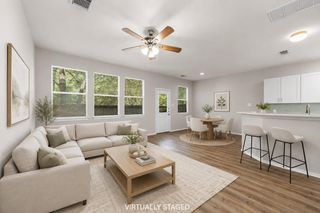 211 N Burberry Park Circle, The Woodlands, TX 77382
