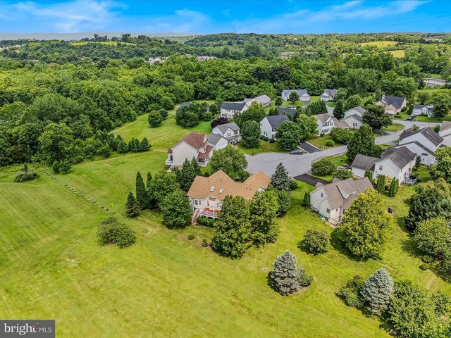 67 SHOAL CREEK CT., Martinsburg, WV 25405