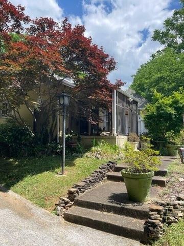 117 Shallowford Road, Chattanooga, TN 37404