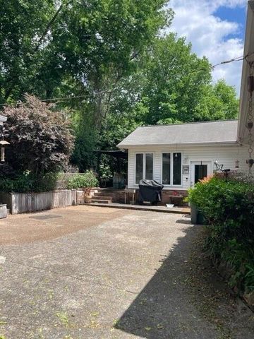 117 Shallowford Road, Chattanooga, TN 37404