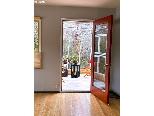 472 Se 72ND Ave, Portland, OR 97215