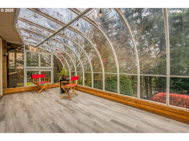 472 Se 72ND Ave, Portland, OR 97215