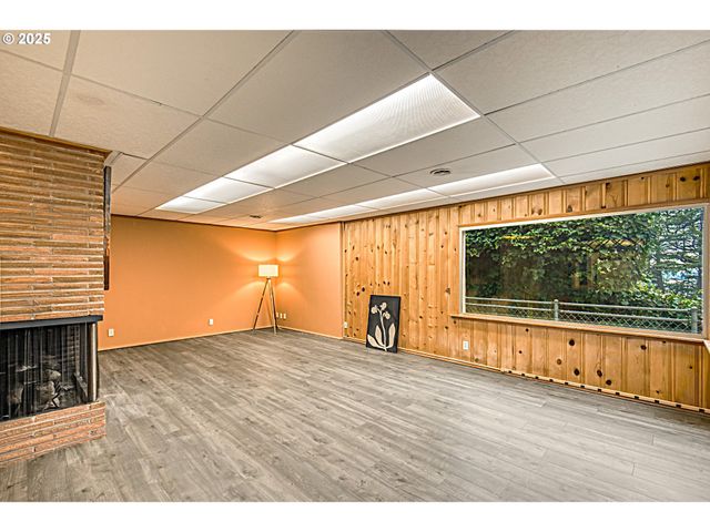 472 Se 72ND Ave, Portland, OR 97215