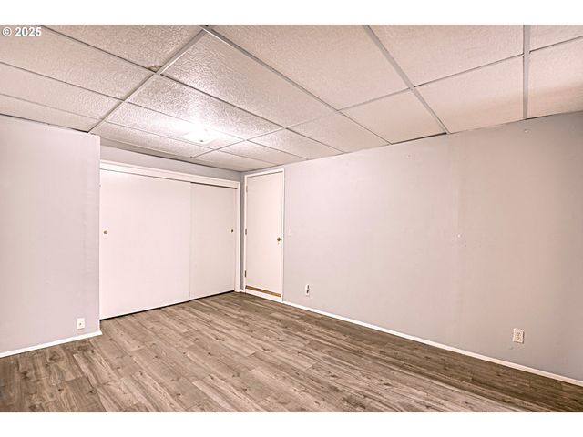 472 Se 72ND Ave, Portland, OR 97215