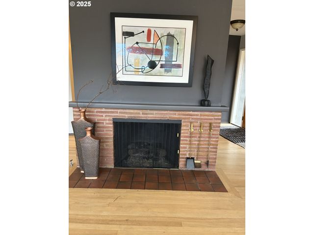 472 Se 72ND Ave, Portland, OR 97215