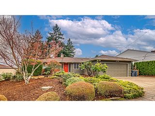 472 Se 72ND Ave, Portland, OR 97215
