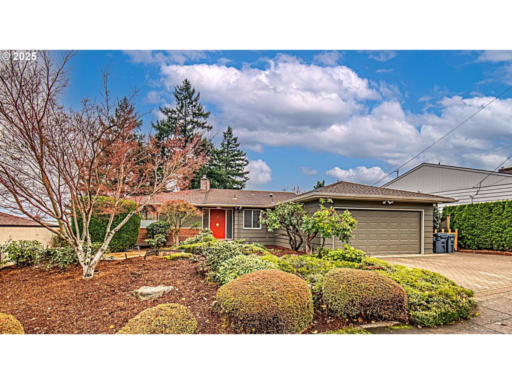 472 Se 72ND Ave, Portland, OR 97215