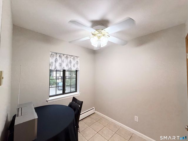 112 Foxwood Close, Milford, CT 06460